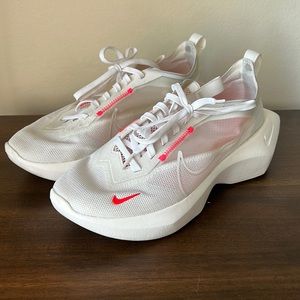 Nike Women Vista Lite White Laser Crimson Photon Running Shoe Sz 9 US